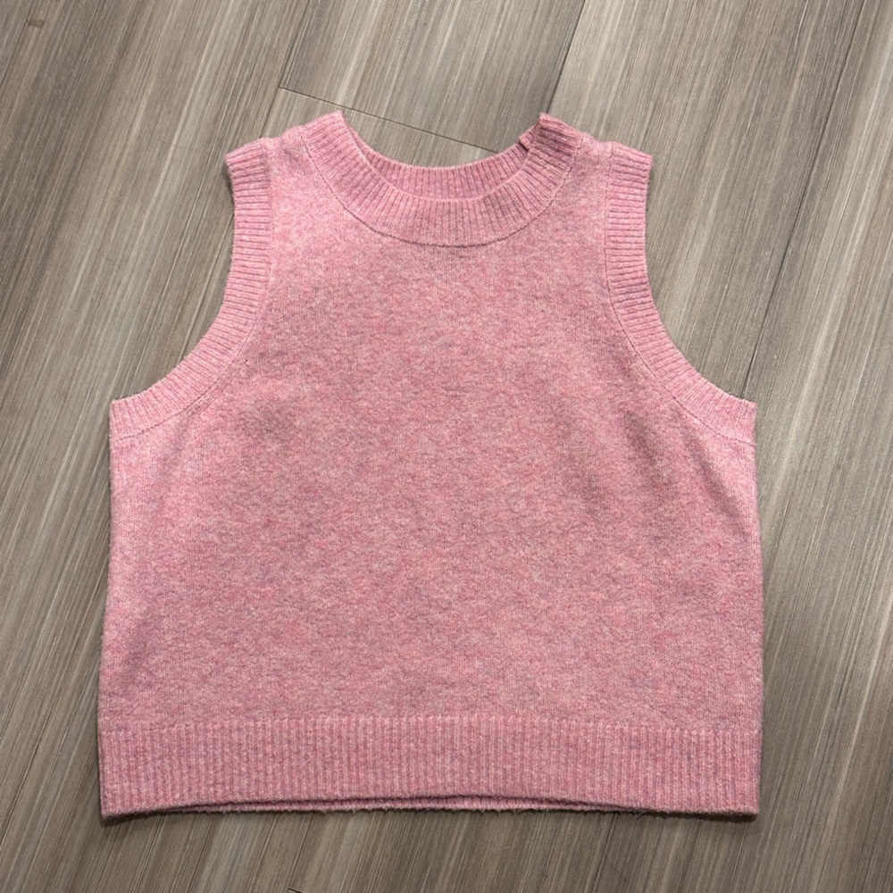 Universal Thread Soft Pink Knitwear